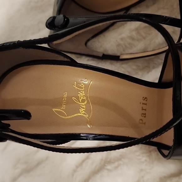 Christian Louboutin heels - Picture 4 of 13